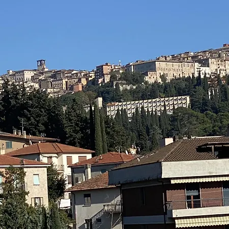 Perugia Suite بيت ضيافة بيرودجا