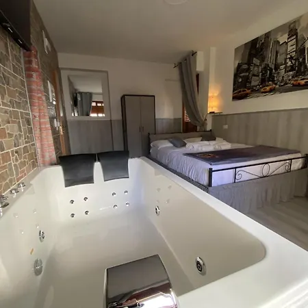 Perugia Suite 招待所 3*